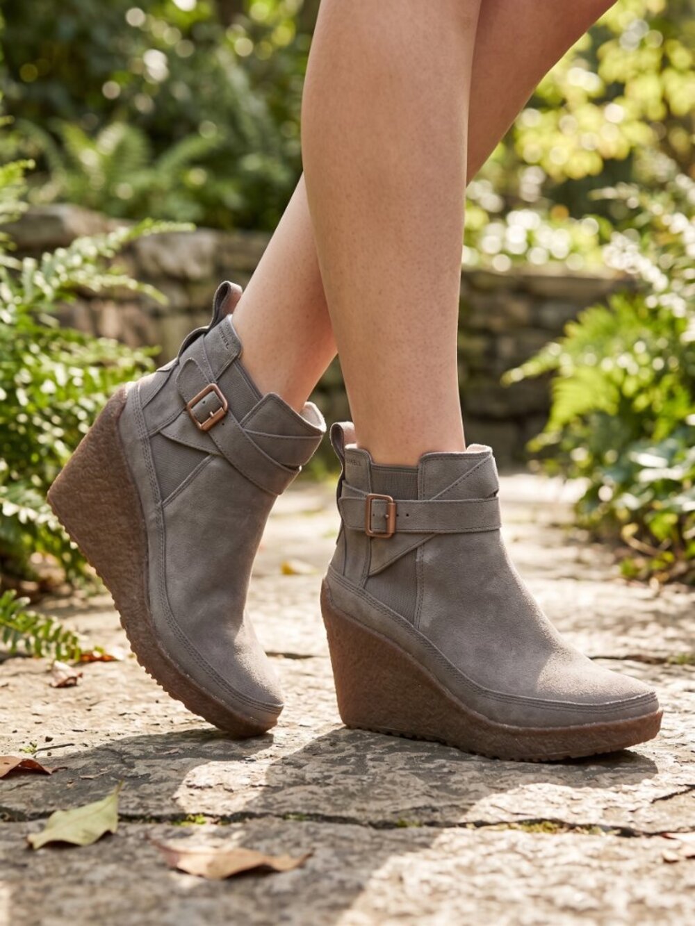 Merrell Tremblant beige suede wedge ankle boots